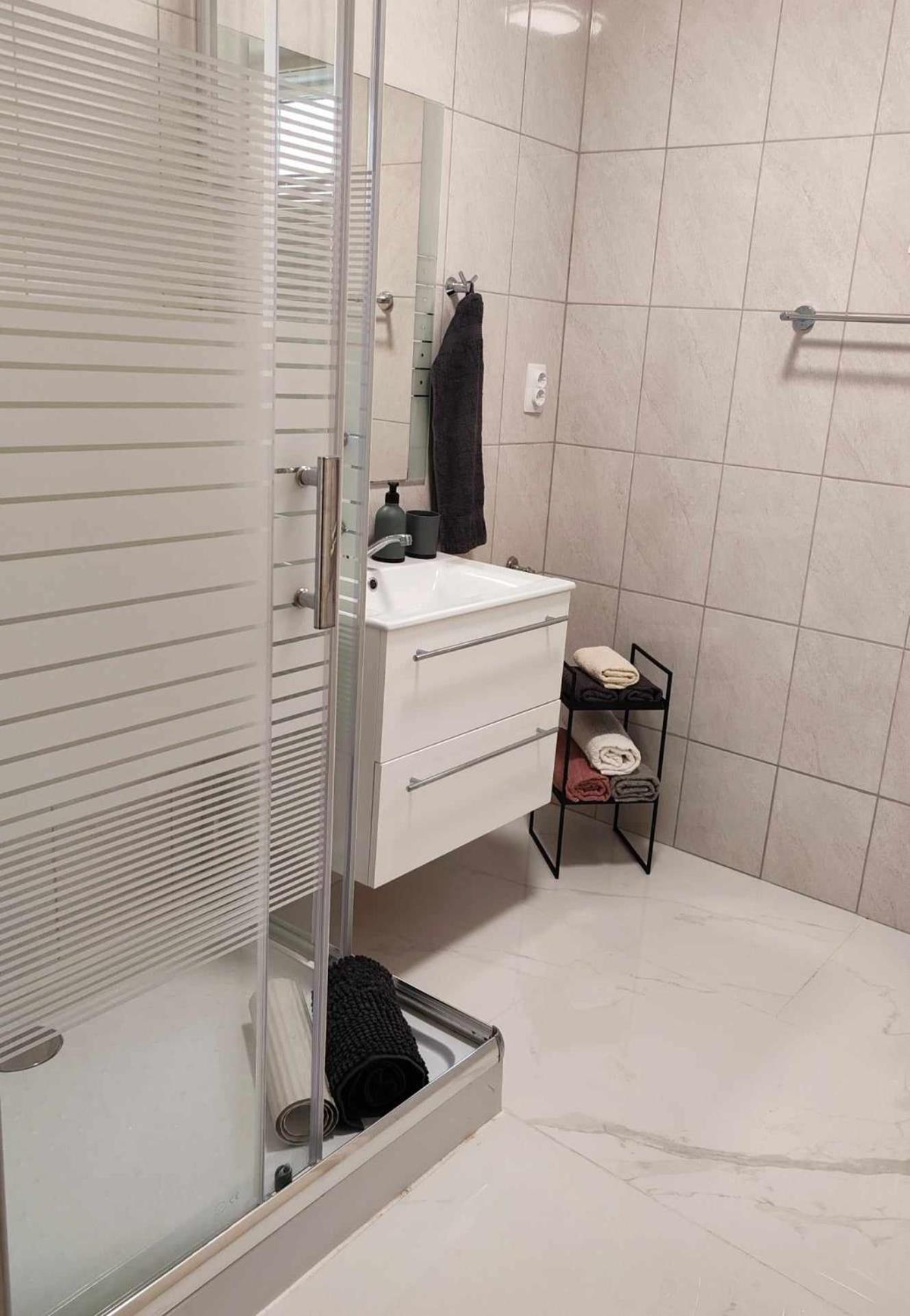 To Apartman Gunarasfuerdo Dombovar Exterior foto