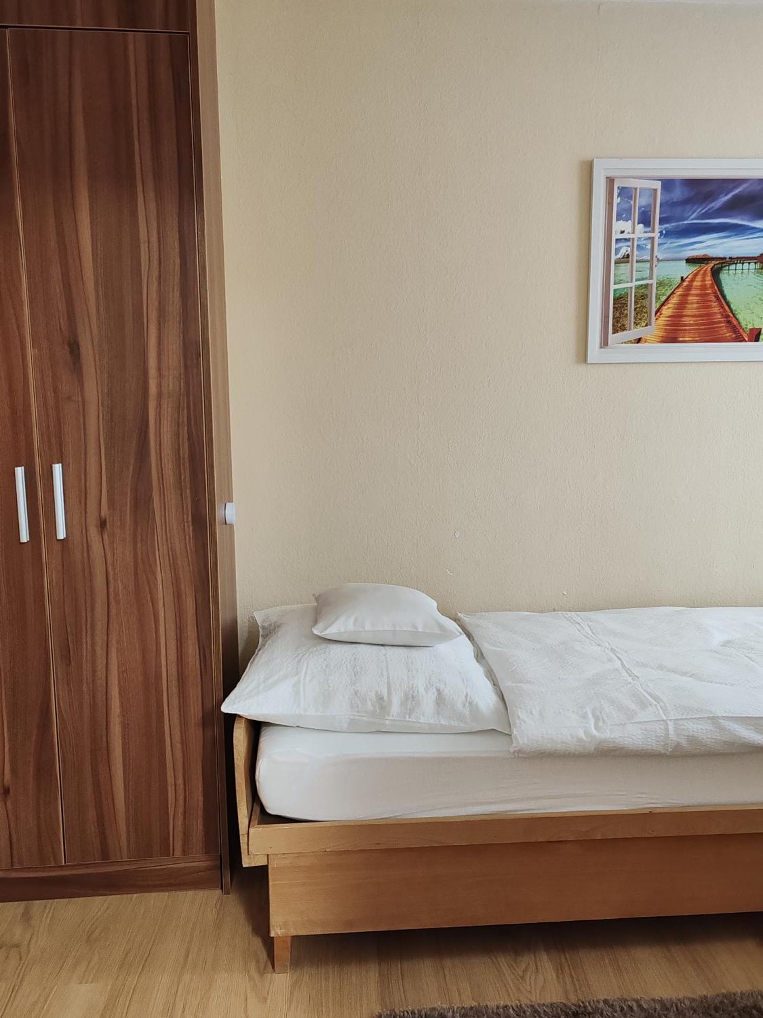 To Apartman Gunarasfuerdo Dombovar Quarto foto